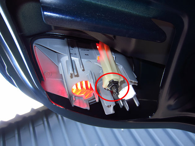 BMW bulb fitting